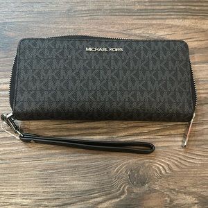 MICHAEL Michael Kors Jet Set Travel Continental Wallet Wristlet